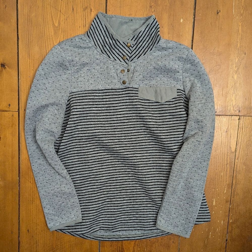 Entro Womens Pullover 1/4 snap Size Large Grey/Black